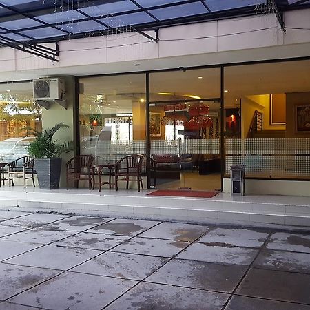 Grand Tembaga Hotel Timika Exterior foto