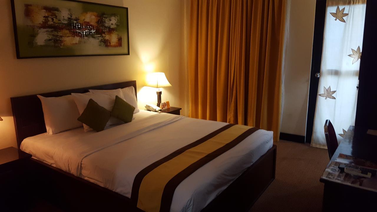 Grand Tembaga Hotel Timika Exterior foto