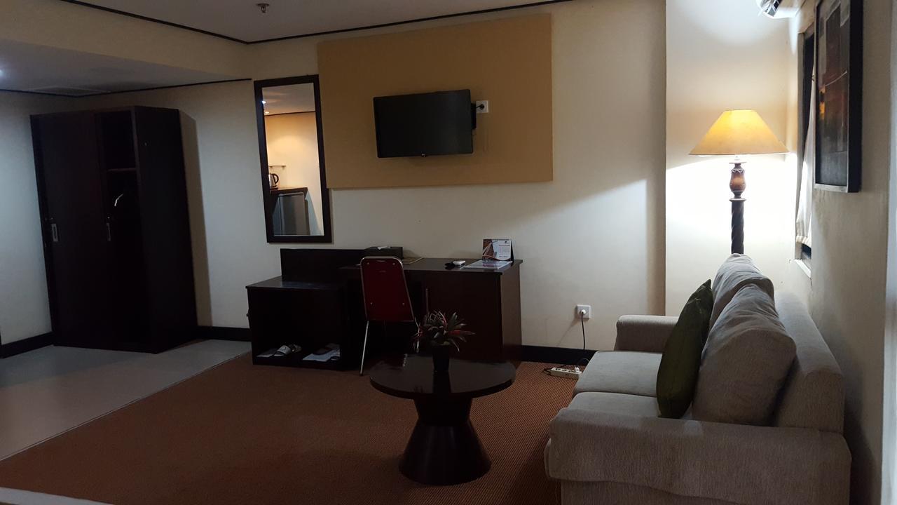 Grand Tembaga Hotel Timika Exterior foto