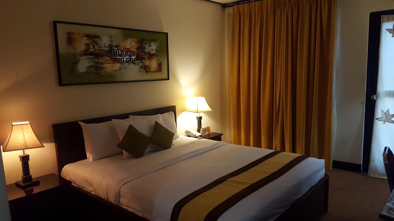 Grand Tembaga Hotel Timika Exterior foto
